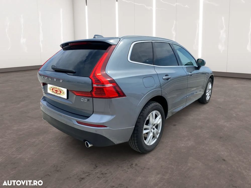 Volvo XC 60 D5 AWD Momentum - 3