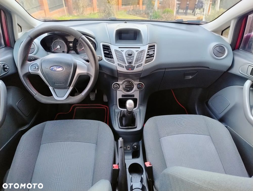 Ford Fiesta - 13