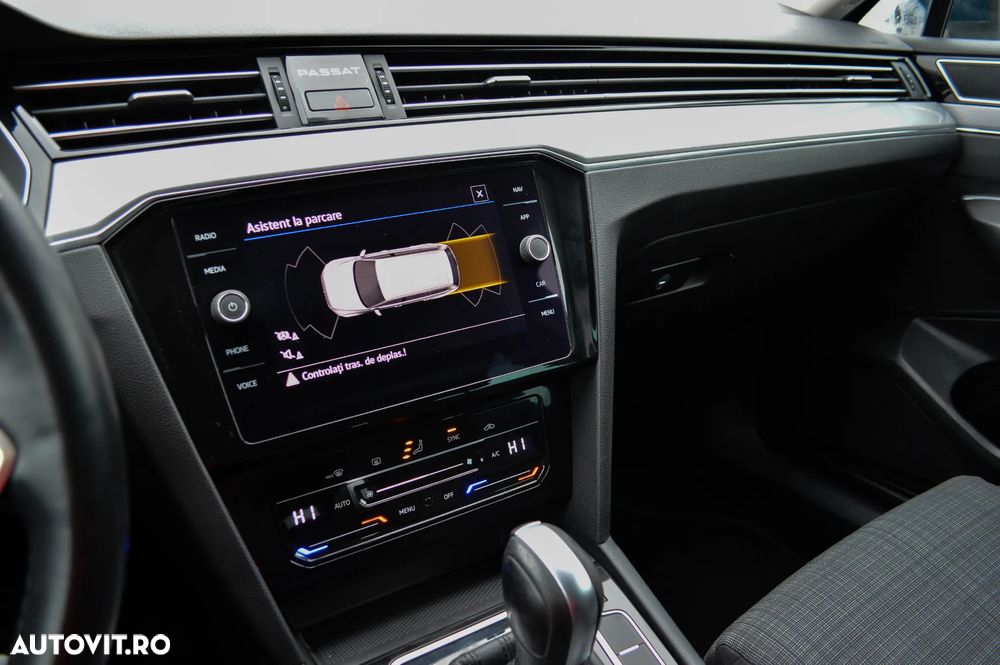 Volkswagen Passat 2.0 TDI SCR DSG Comfortline - 18