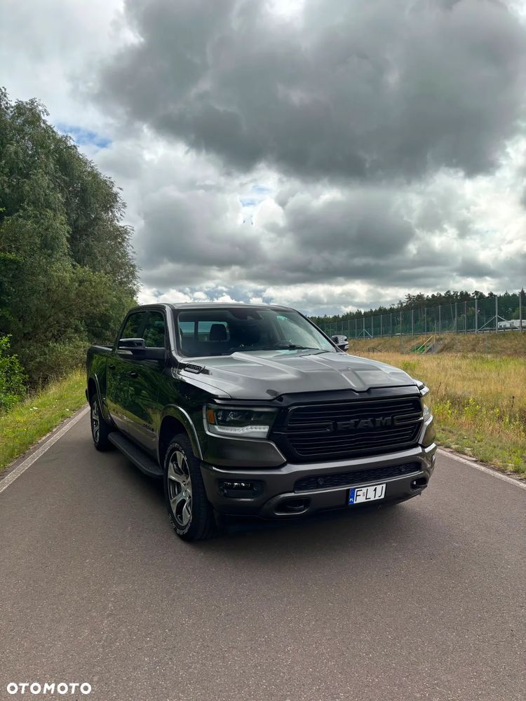 RAM 1500 5.7 Crew Cab Laramie - 3