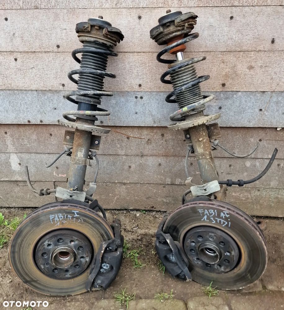 ZWROTNICA PRAWA SKODA FABIA I 1.9 TDI - 1