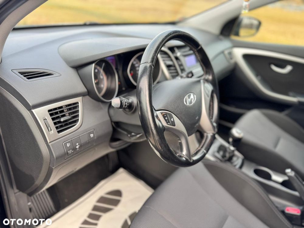 Hyundai i30 i30cw 1.4 CRDi Advantage - 18