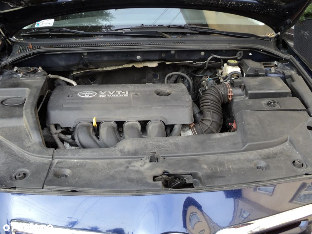 Toyota Avensis 1.8 VVT-i Combi Sol - 8