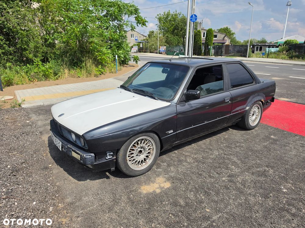 BMW Seria 3 325i - 2