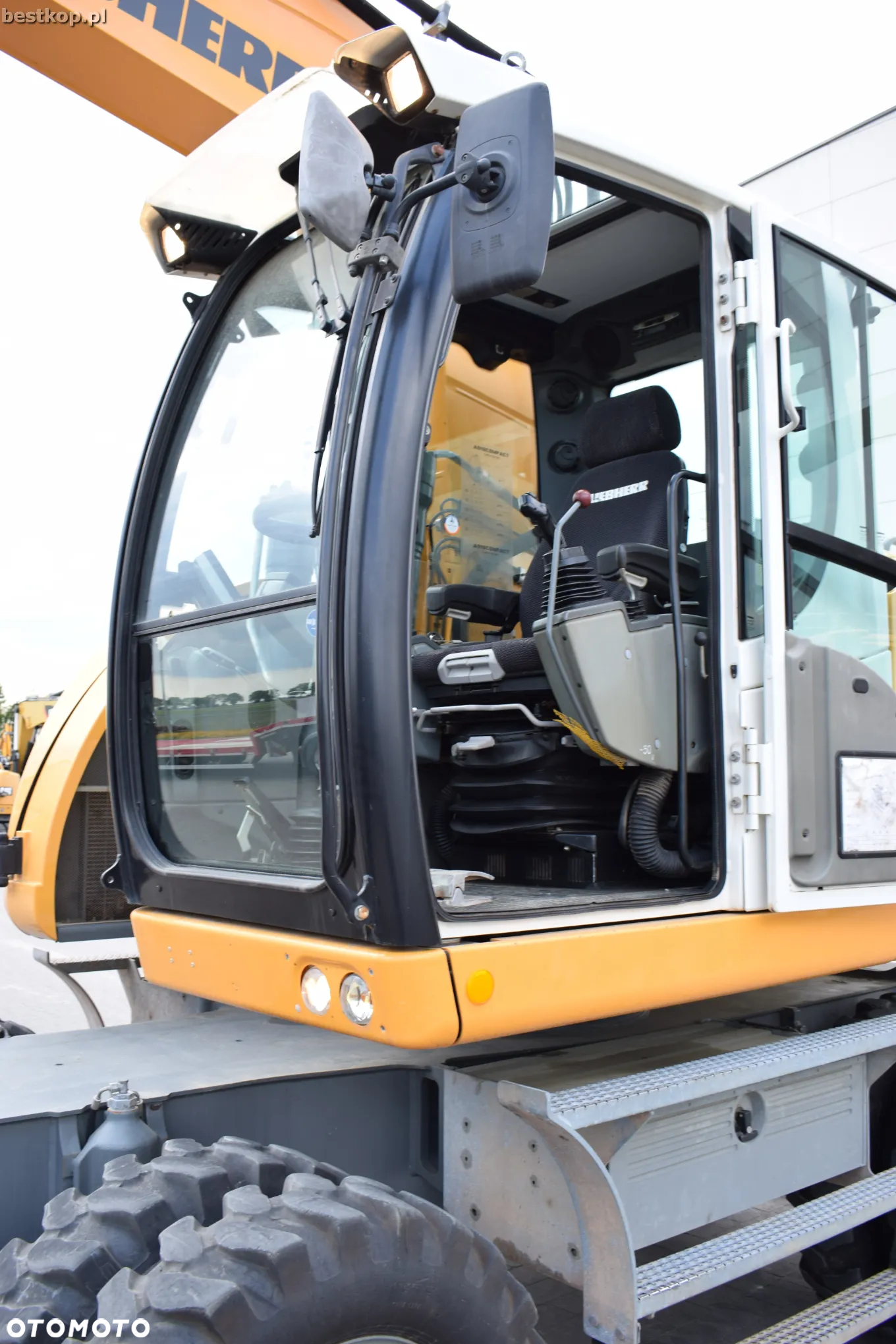 Liebherr A918 Compact Litronic - 26