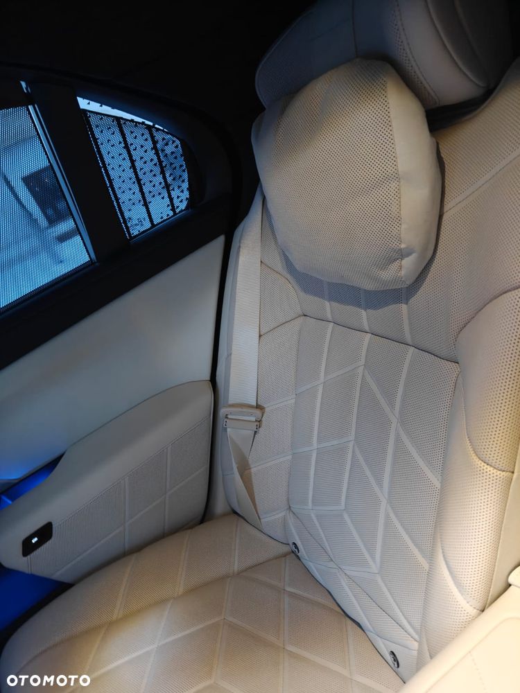 BMW i7 xDrive60 - 19