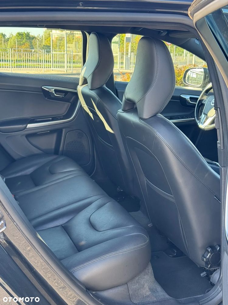 Volvo V60 D4 Geartronic - 15