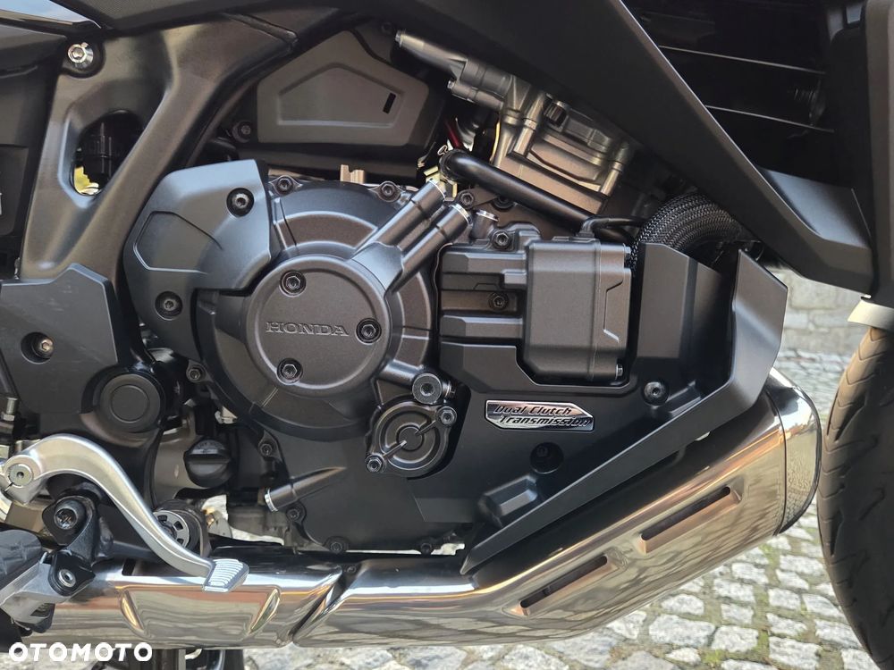 Honda NT - 12