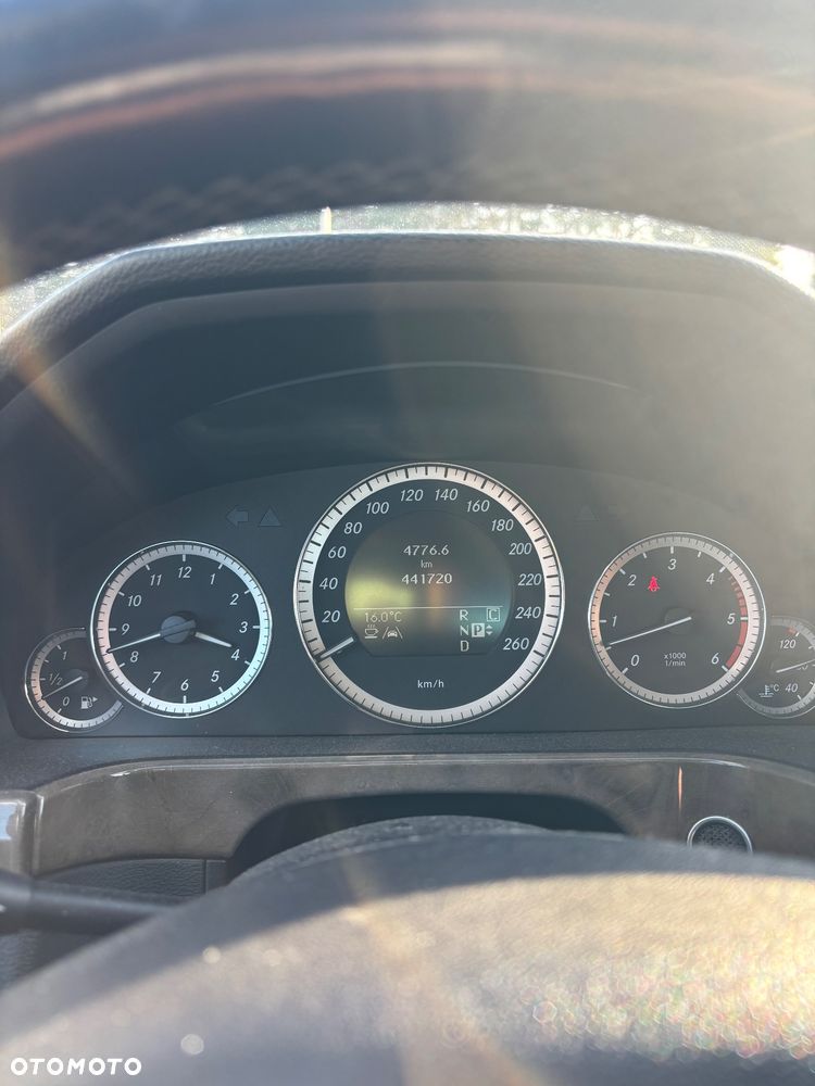 Mercedes-Benz Klasa E 350 CDI BlueEff - 11