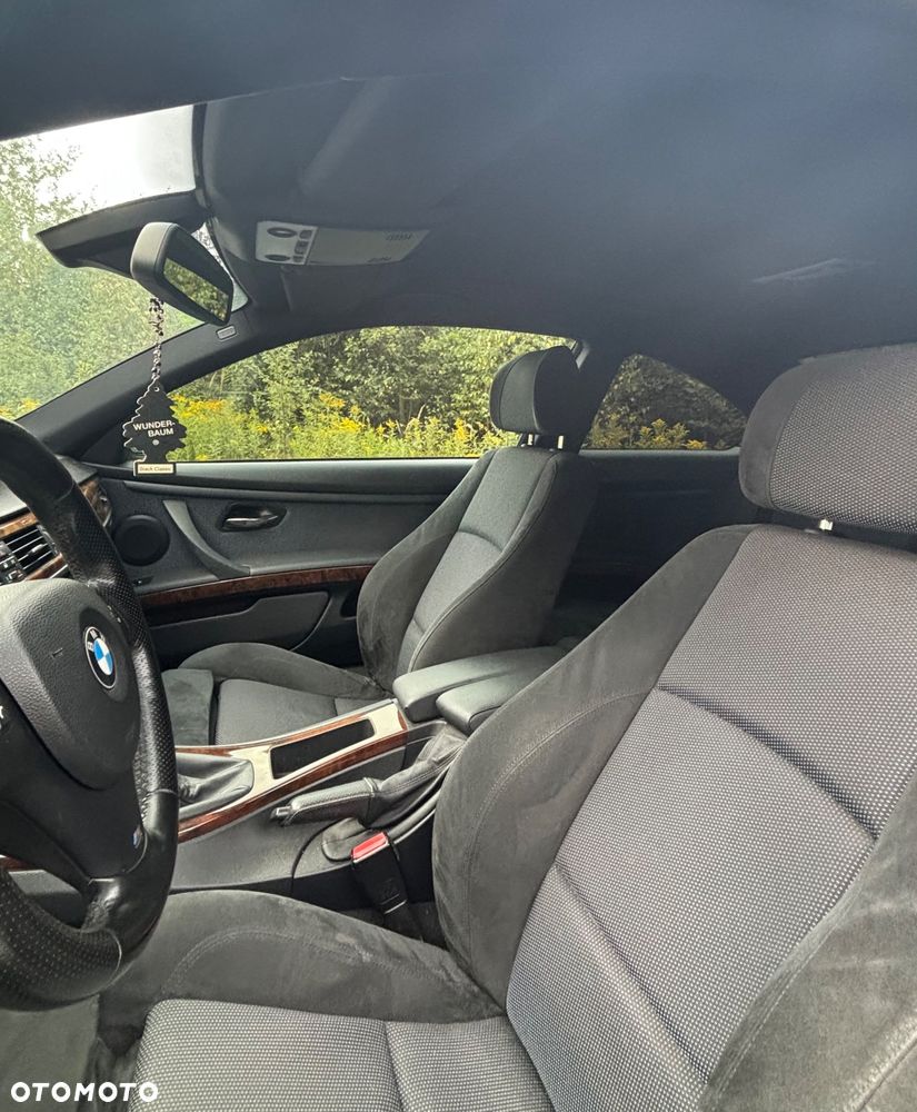 BMW Seria 3 320i - 12