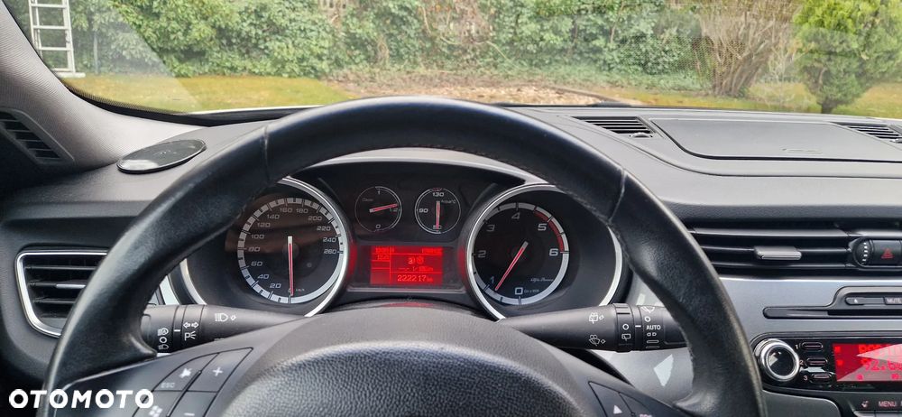 Alfa Romeo Giulietta 2.0 JTDM Distinctive - 19