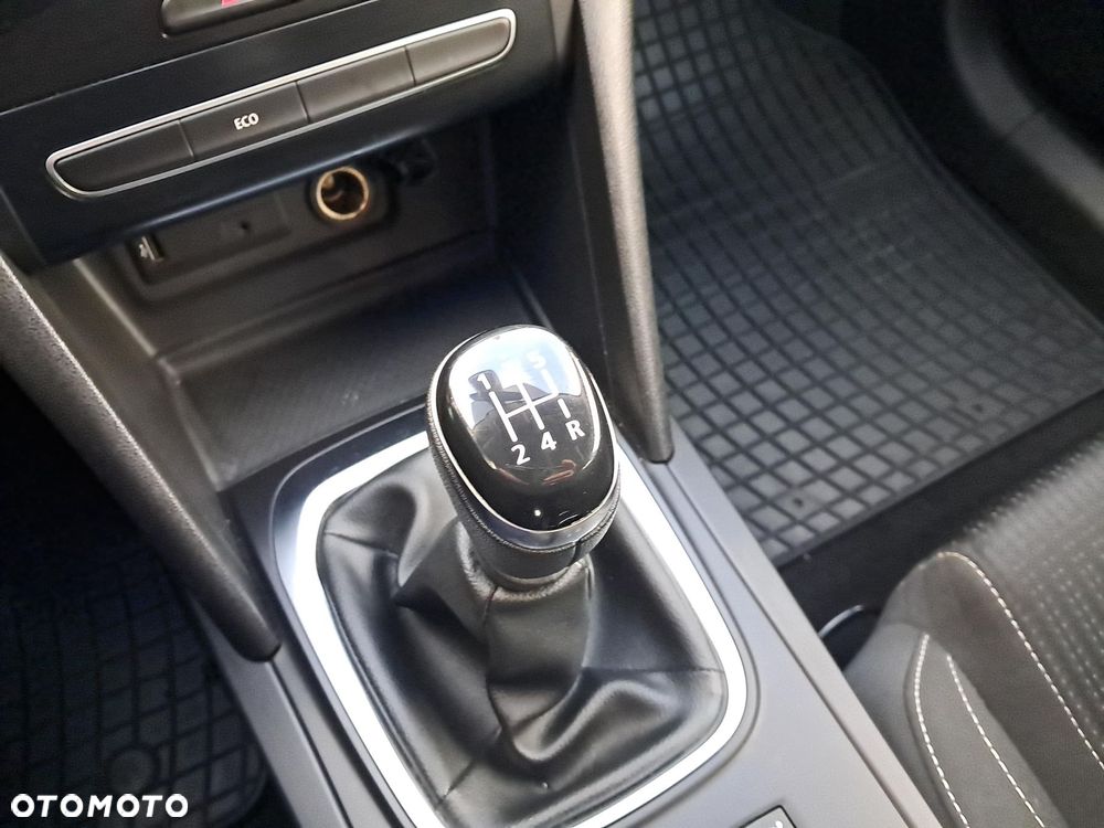 Renault Megane 1.6 SCe Zen - 24