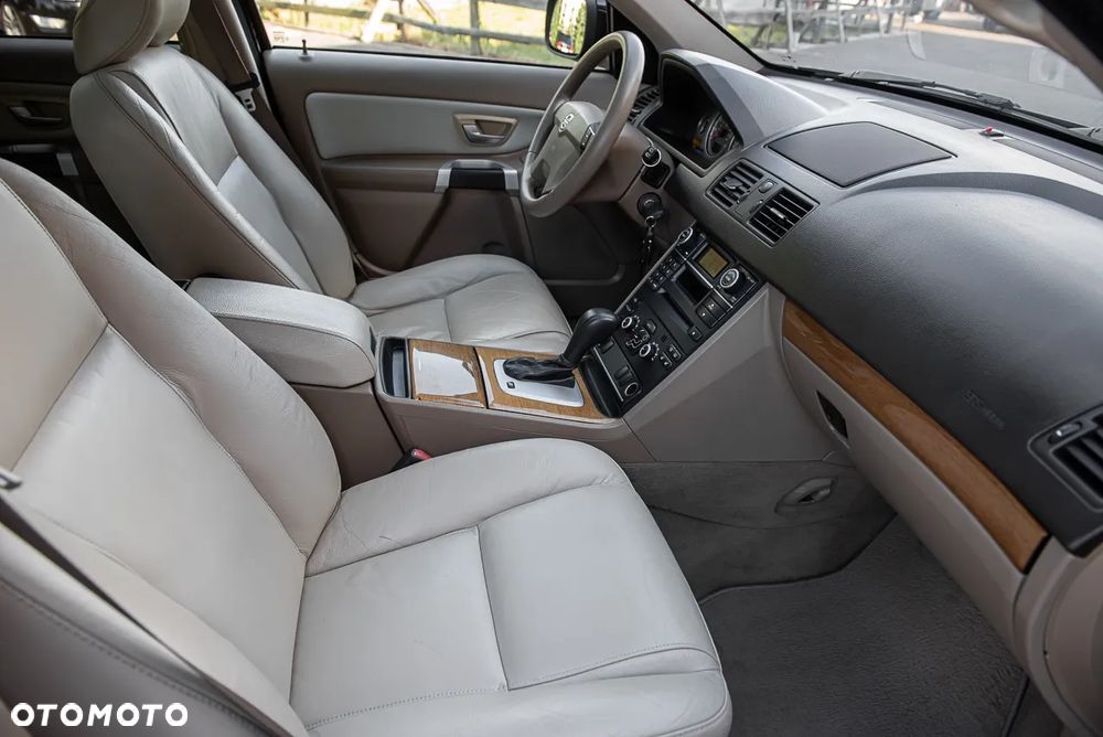 Volvo XC 90 3.2 AWD R-Design - 28