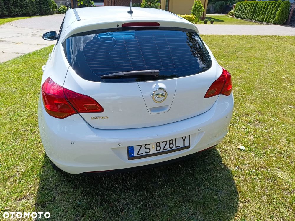 Opel Astra IV 1.6 Enjoy - 9