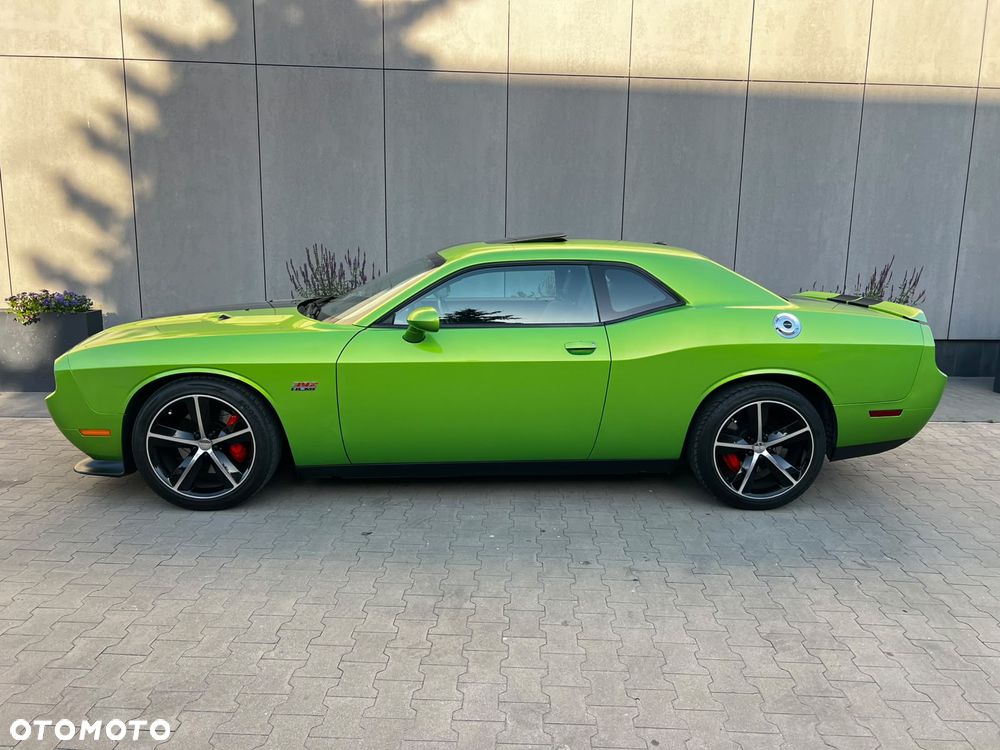 Dodge Challenger - 9
