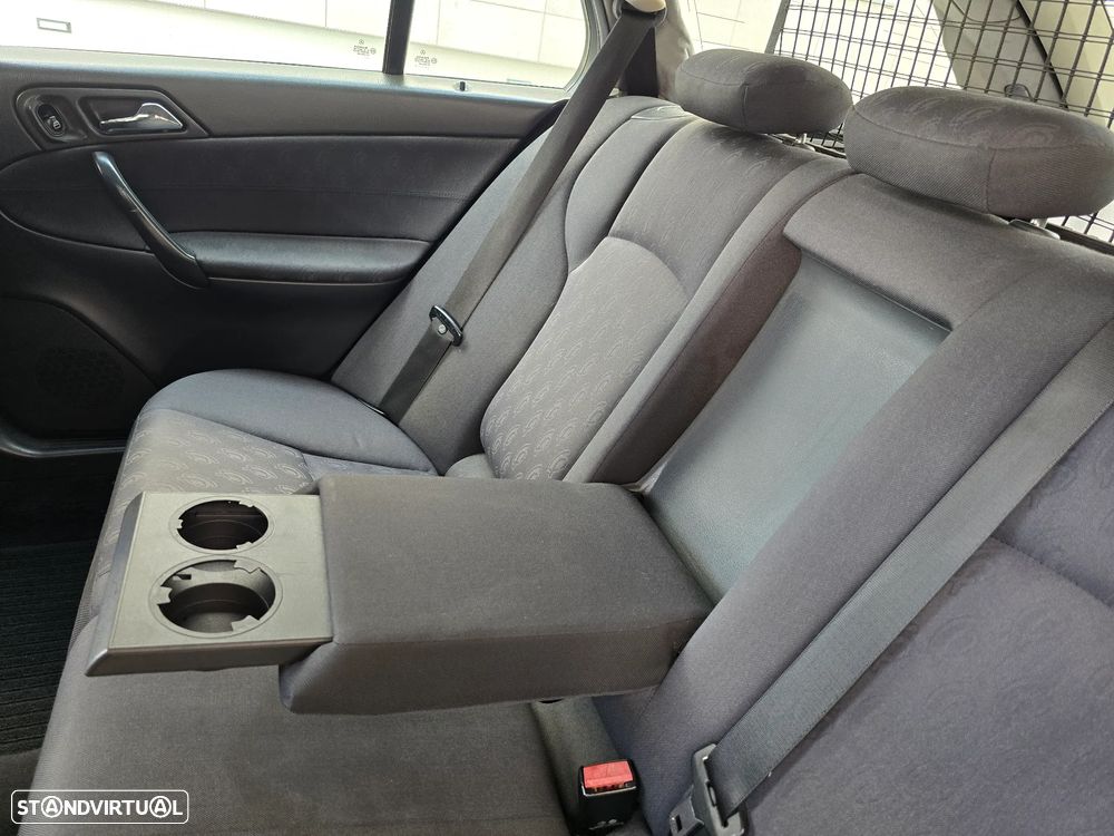 Mercedes-Benz C 220 T CDI Classic - 30