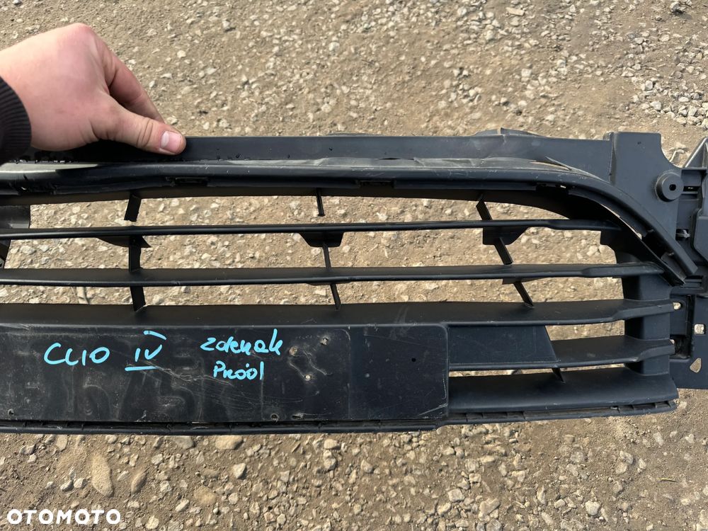 Atrapa gril zderzaka Renault Clio IV 622542412R OE - 9