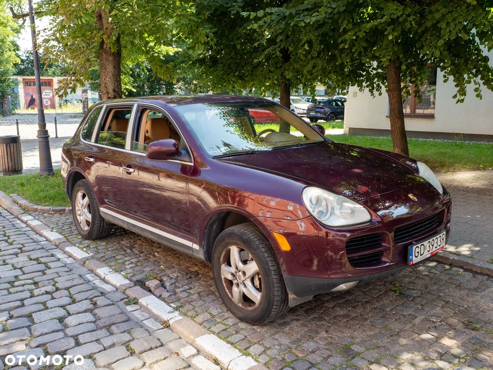 Porsche Cayenne - 2