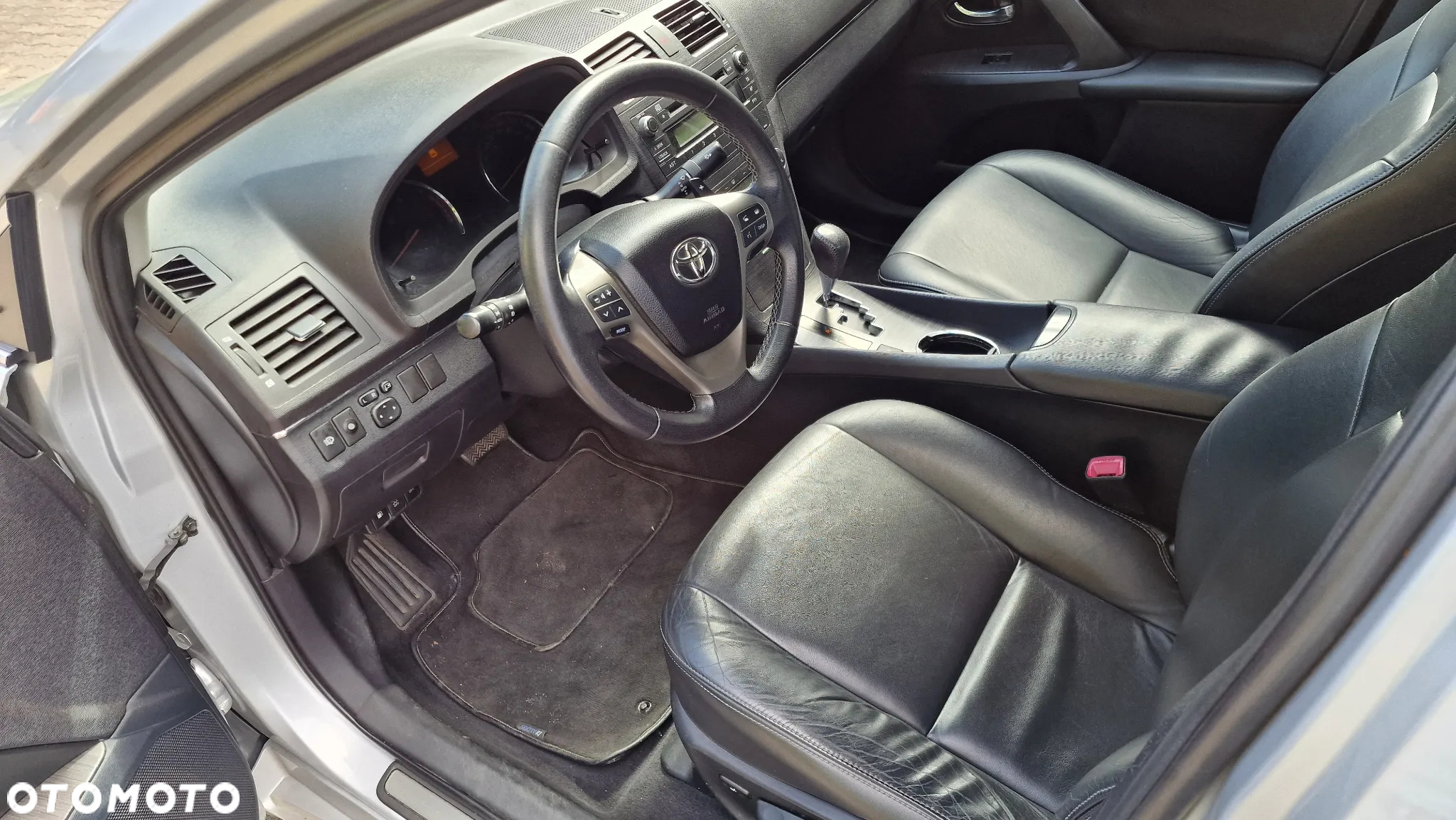 Toyota Avensis - 5