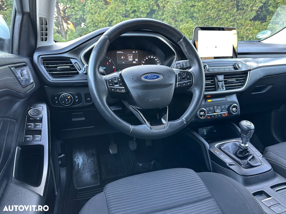 Ford Focus 2.0 EcoBlue Start-Stopp-System TITANIUM X - 24