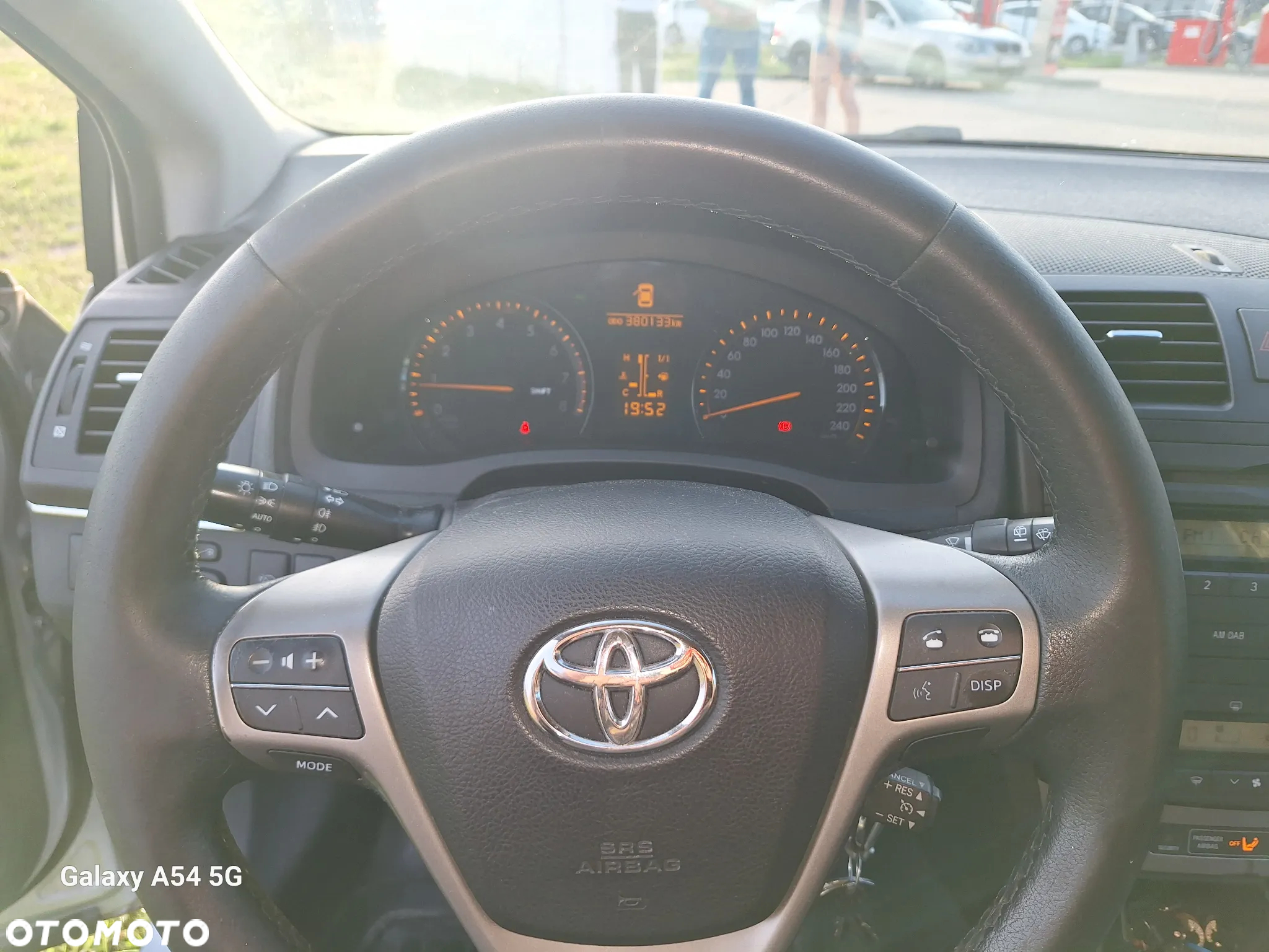 Toyota Avensis Combi 1.8 Sol - 10