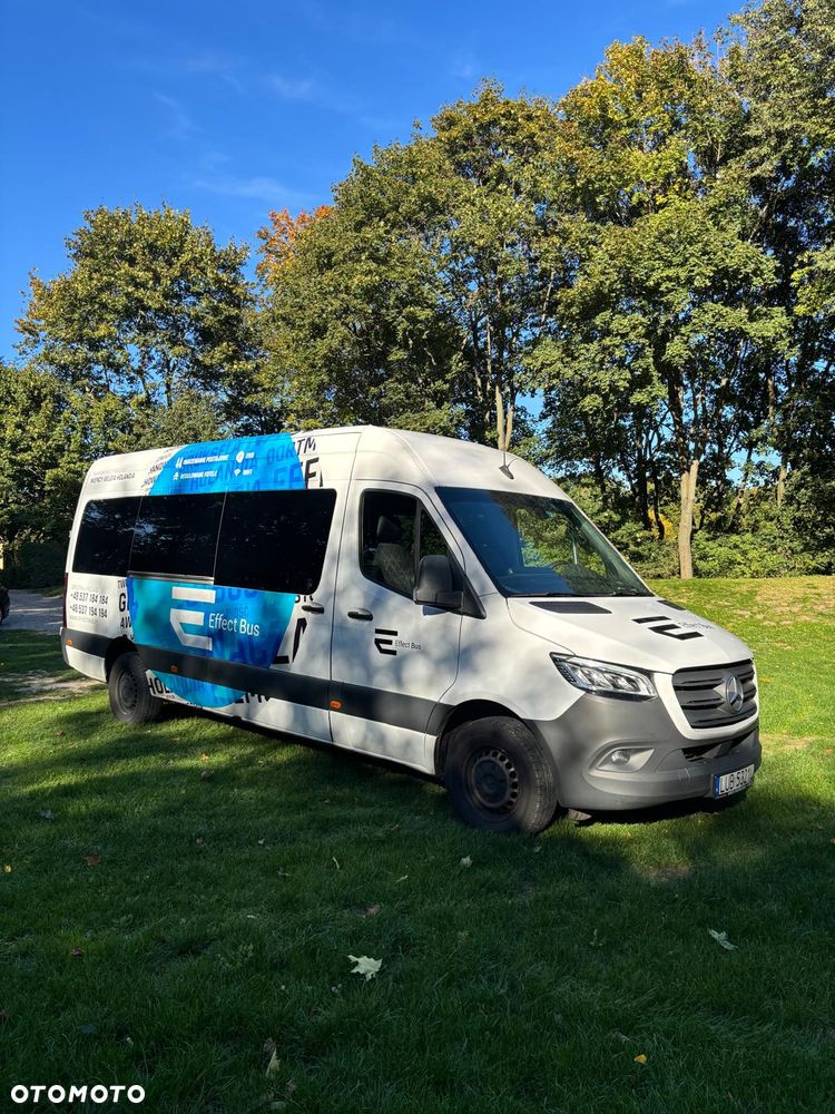 Mercedes-Benz Sprinter - 2