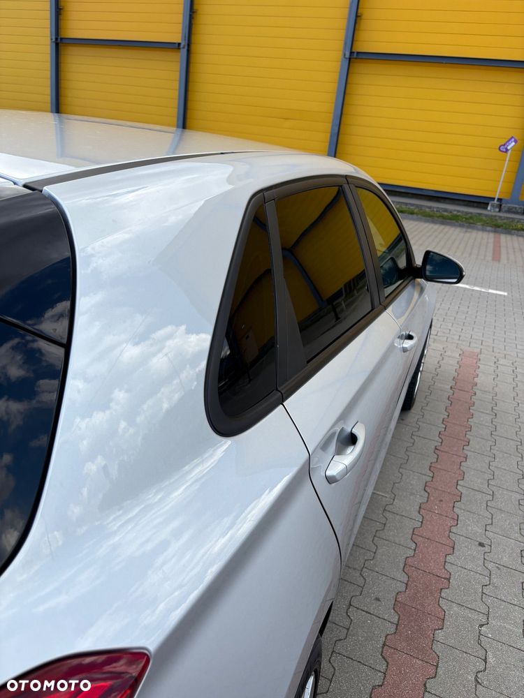 Hyundai i30 1.4 Classic + - 14