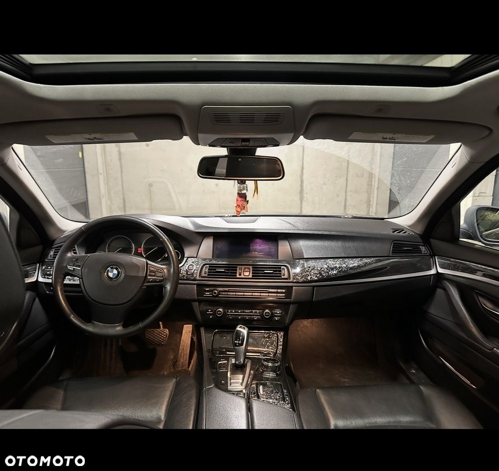 BMW Seria 5 535i xDrive - 7