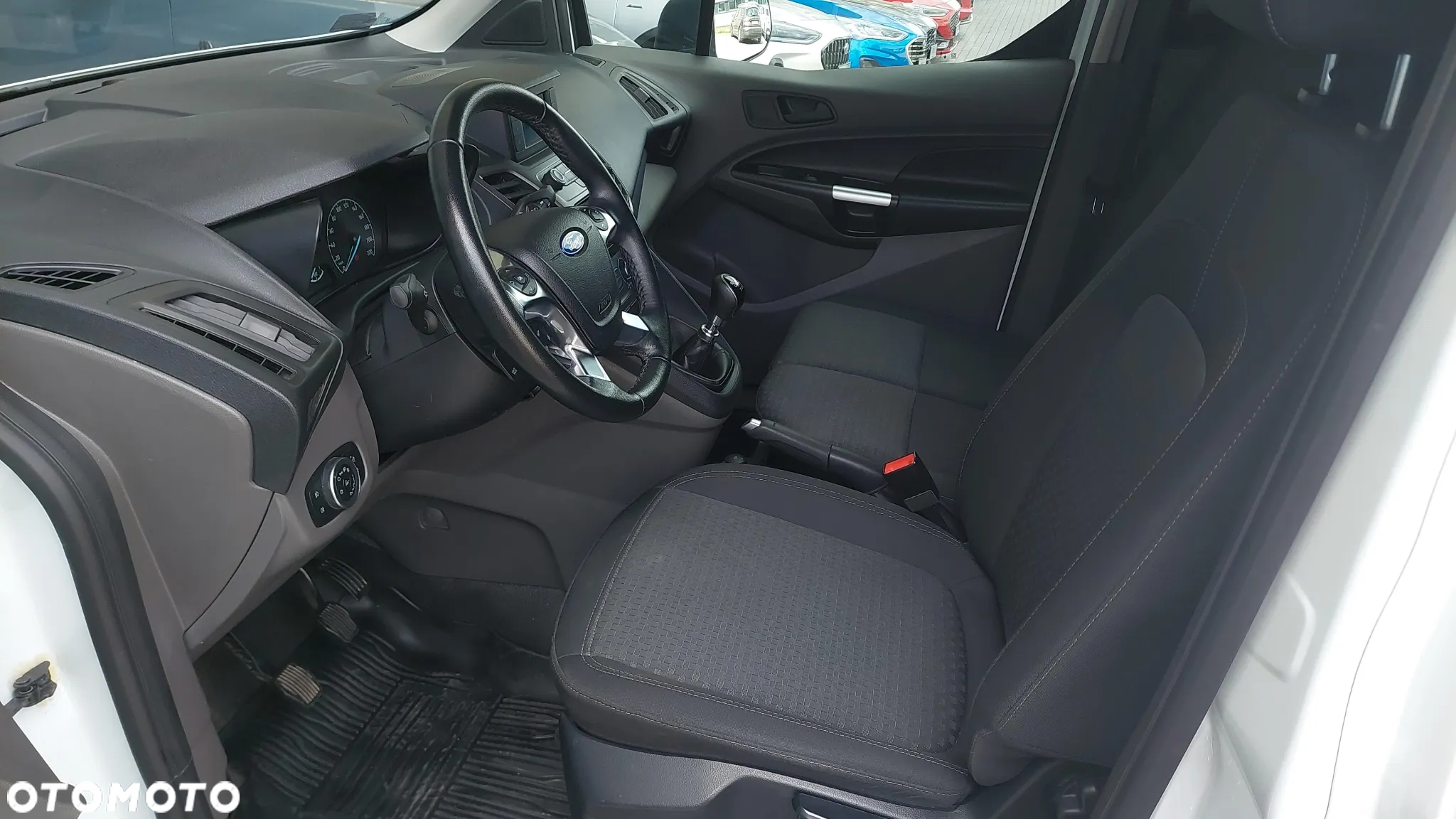 Ford CONNECT - 15