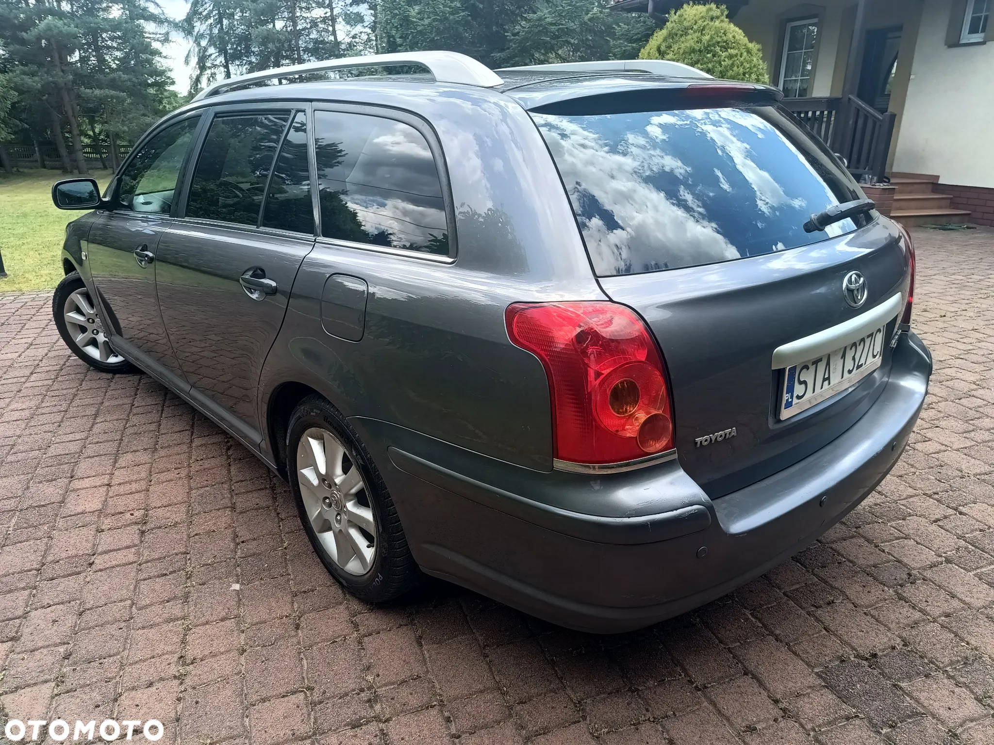 Toyota Avensis - 15
