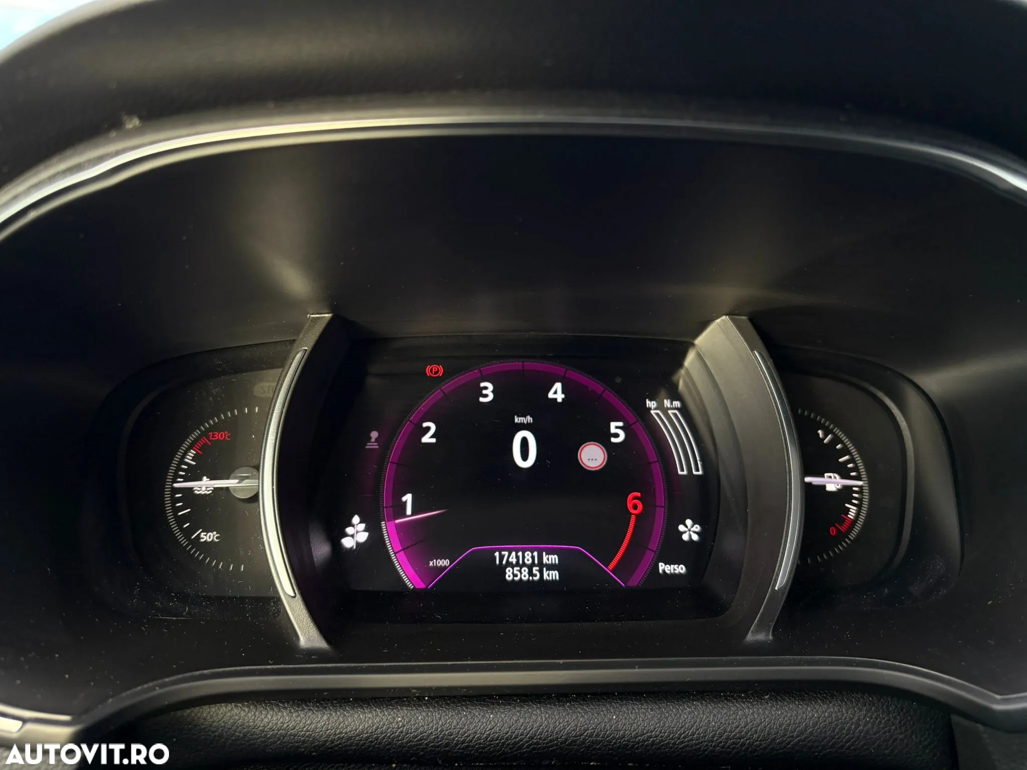 Renault Megane TCE 140 GPF Intens - 11