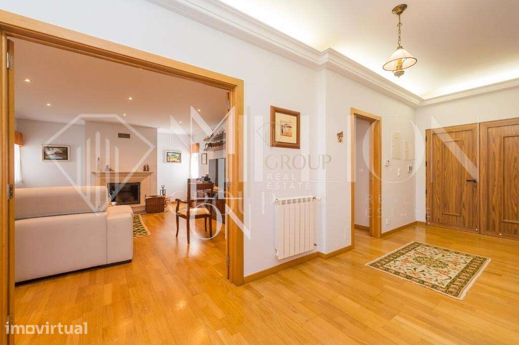 Moradia independente T4 + 1 com 3 suites, garagem e jardim na Quinta d - Grande imagem: 3/60