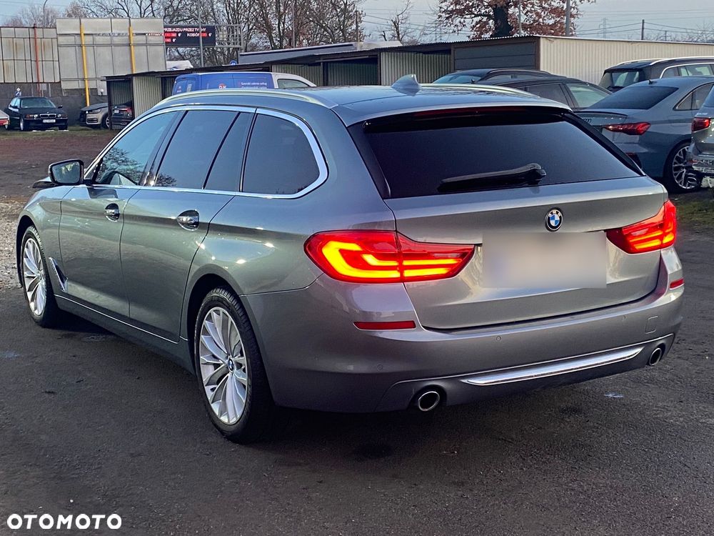 BMW Seria 5 520d xDrive Luxury Line sport - 14