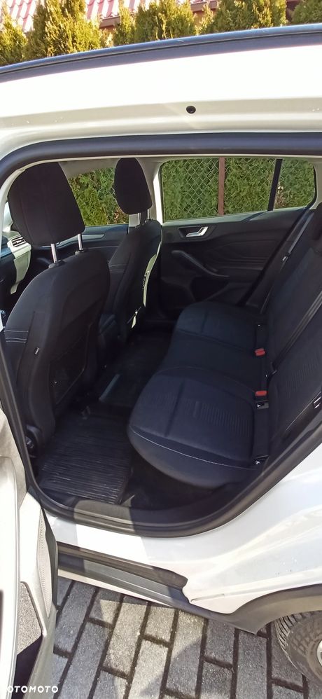 Ford Focus 1.5 EcoBoost Active - 3