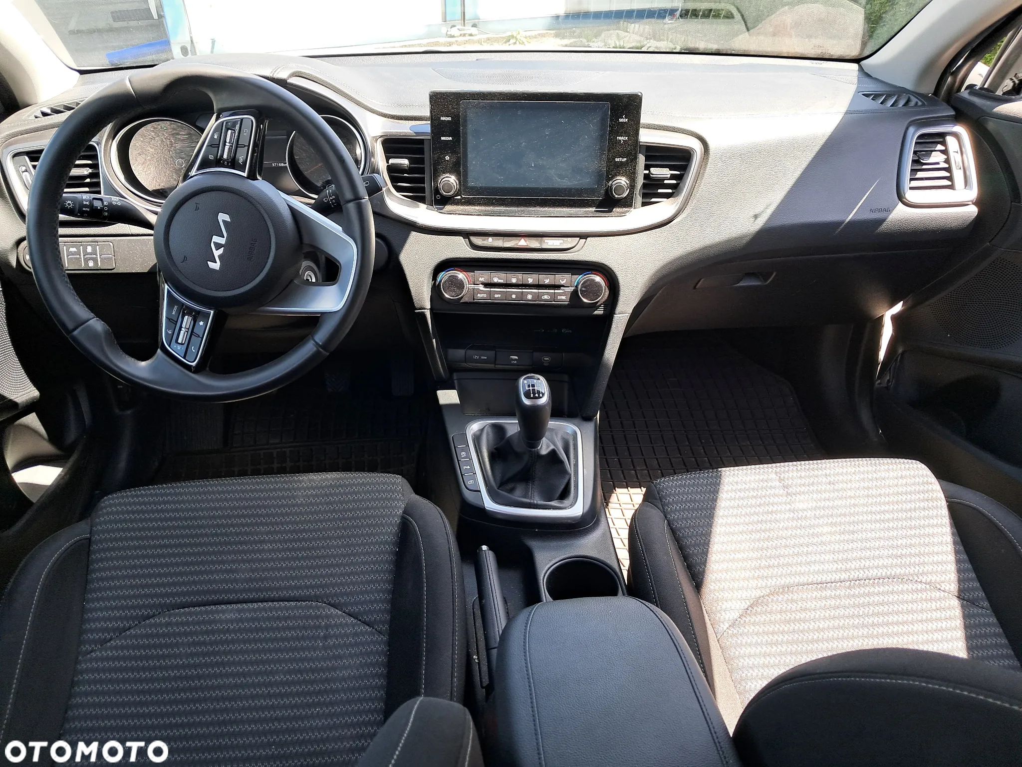 Kia Ceed - 3