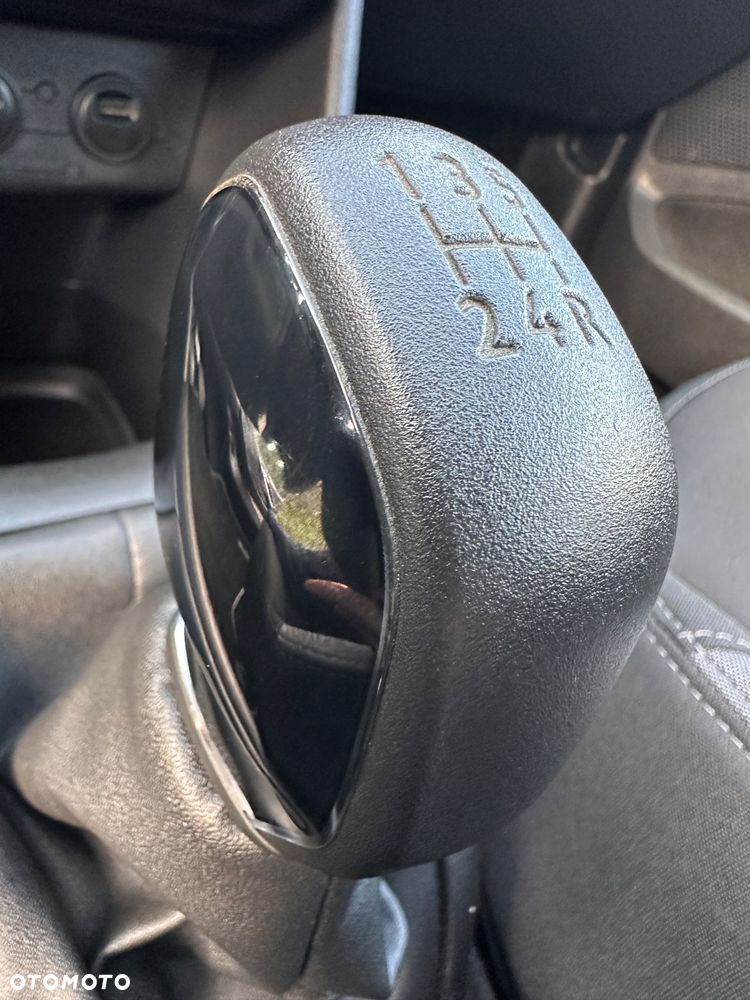 Peugeot 208 82 VTI Allure - 17