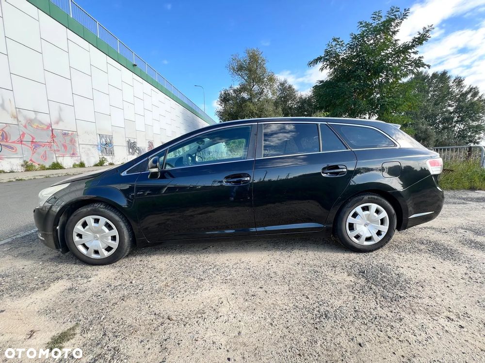 Toyota Avensis 2.0 D-4D Combi - 10
