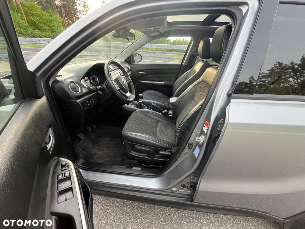 Suzuki Vitara 1.4 Boosterjet Hybrid Comfort+ - 17