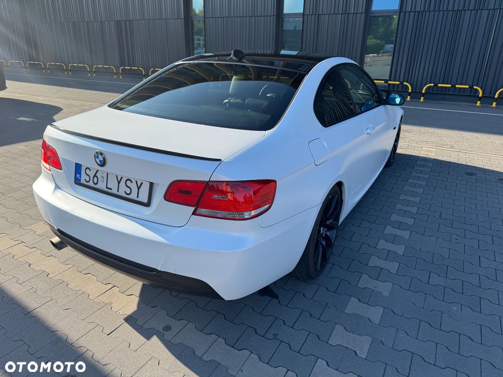 BMW Seria 3 320i - 5