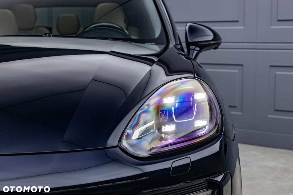Porsche Cayenne - 34