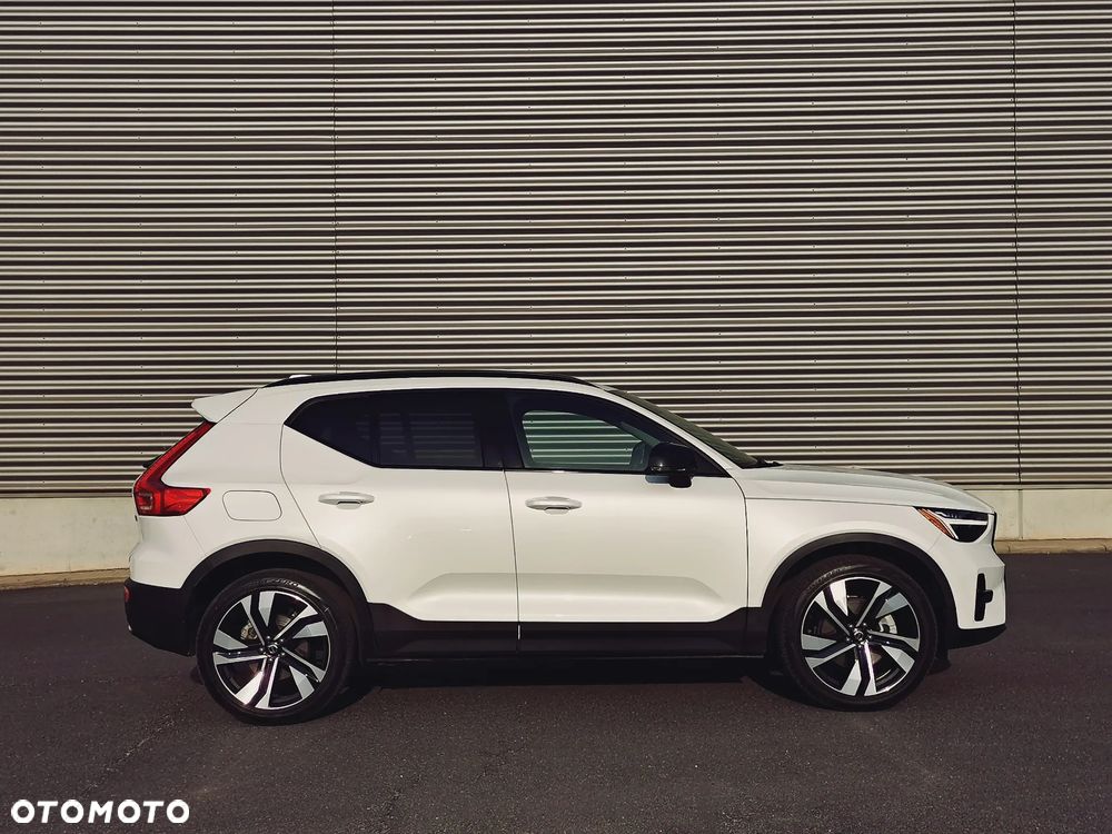 Volvo XC 40 B5 B AWD Ultimate Dark - 3