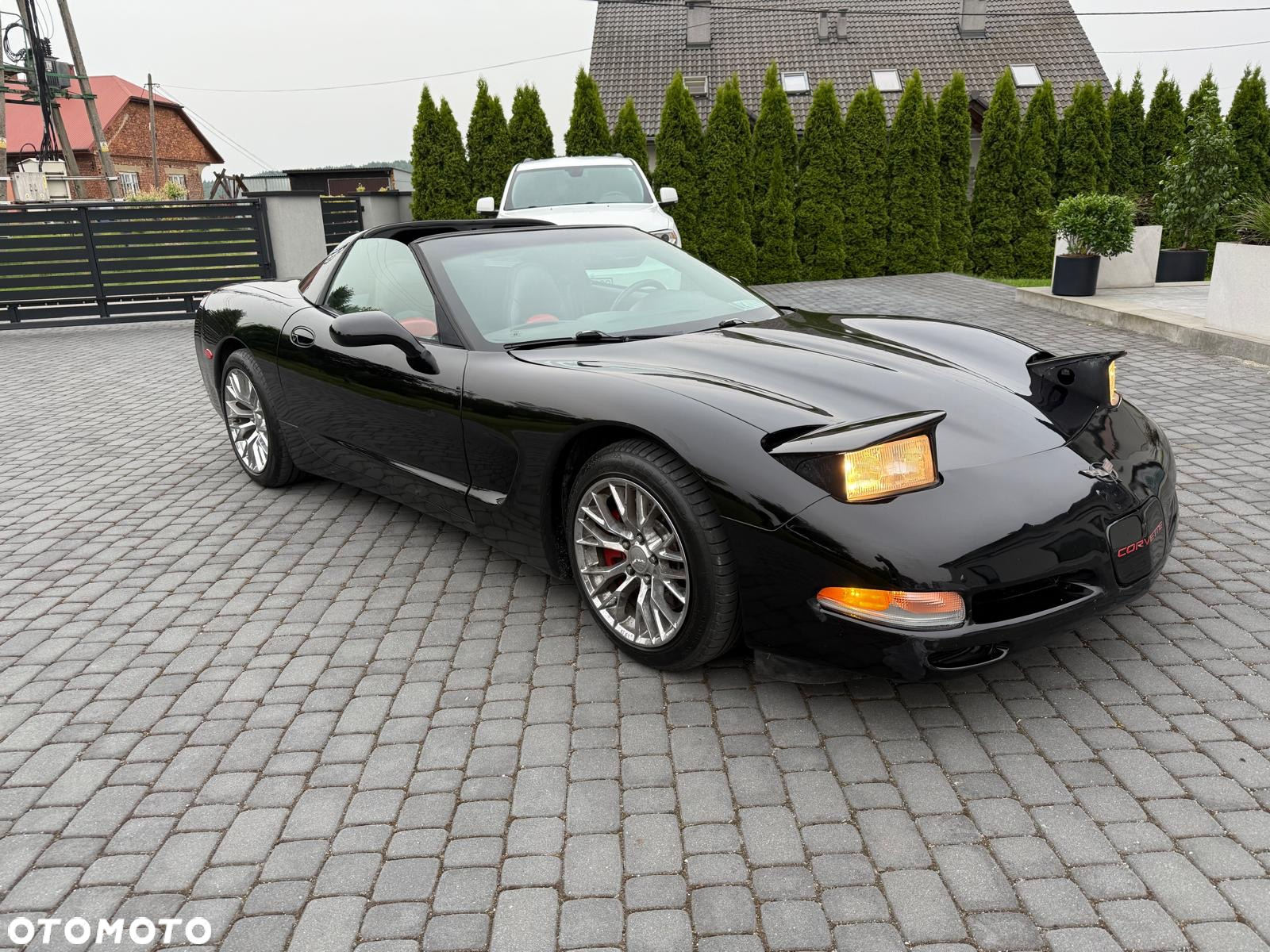 Chevrolet Corvette - 2