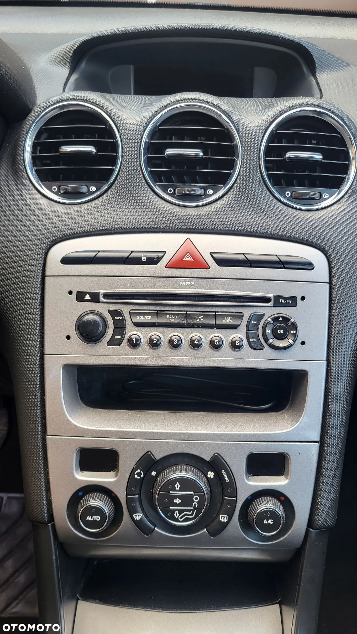 Peugeot 308 1.6 Trendy - 13
