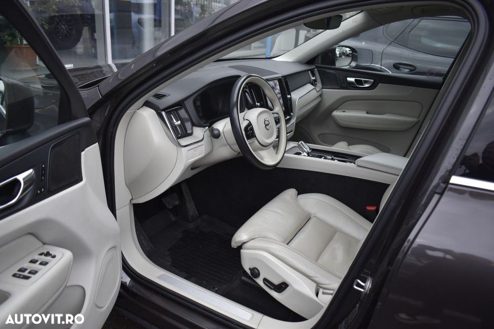 Volvo XC 60 - 30