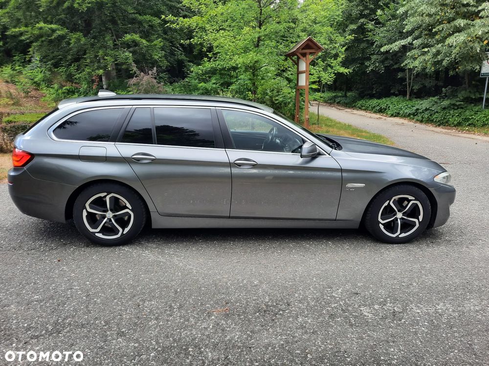 BMW Seria 5 530d xDrive - 7
