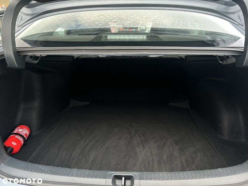 Toyota Corolla 1.8 Hybrid Comfort - 40