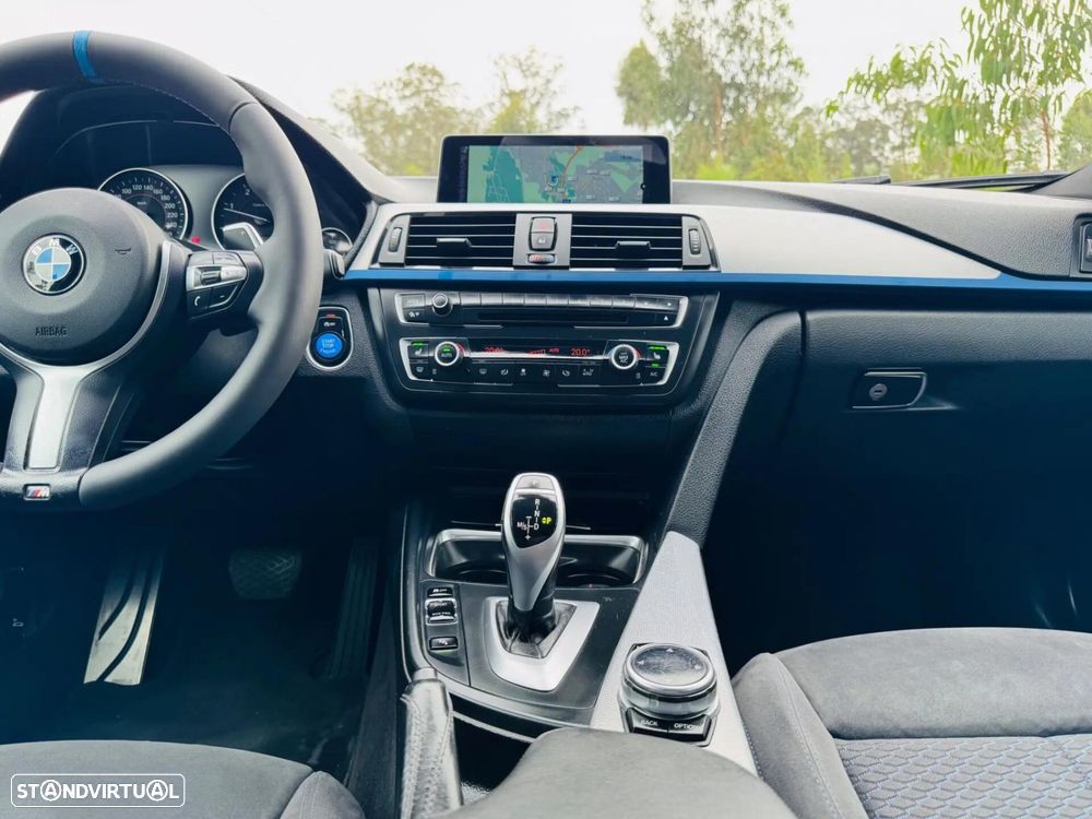 BMW 320 d Auto Pack M - 33