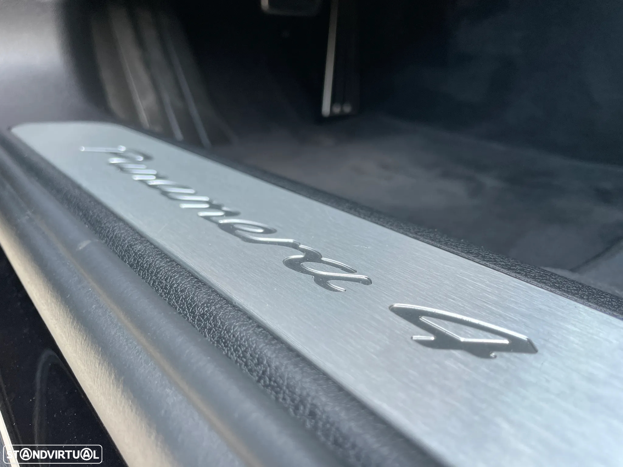 Porsche Panamera 4 E-Hybrid - 35