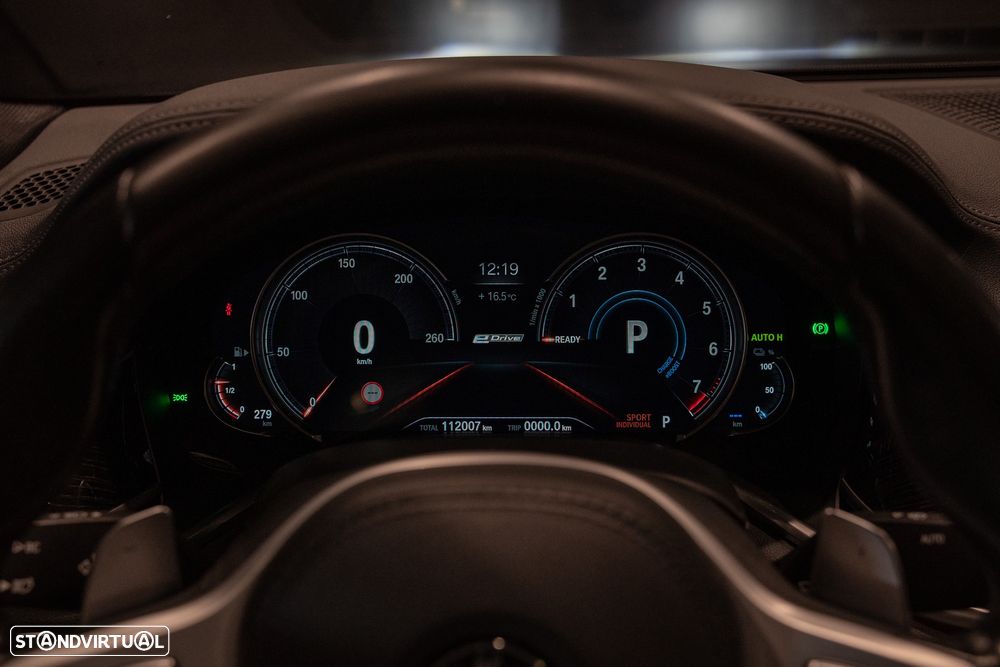 BMW 740 e iPerformance Pack M - 16