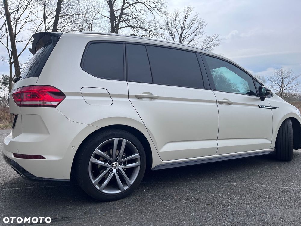 Volkswagen Touran - 4